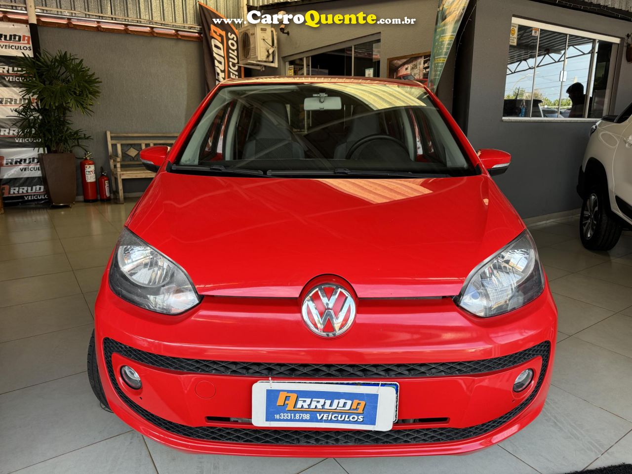 VOLKSWAGEN   UP! MOVE 1.0 TSI TOTAL FLEX 12V 5P   VERMELHO 2017 1.0 FLEX - Loja