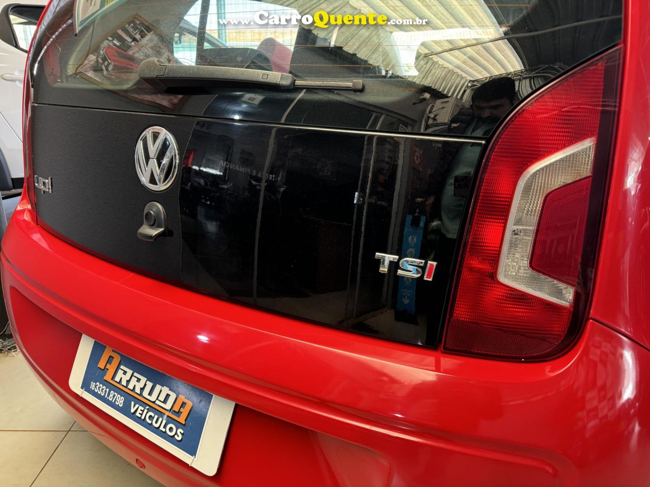 VOLKSWAGEN   UP! MOVE 1.0 TSI TOTAL FLEX 12V 5P   VERMELHO 2017 1.0 FLEX - Loja