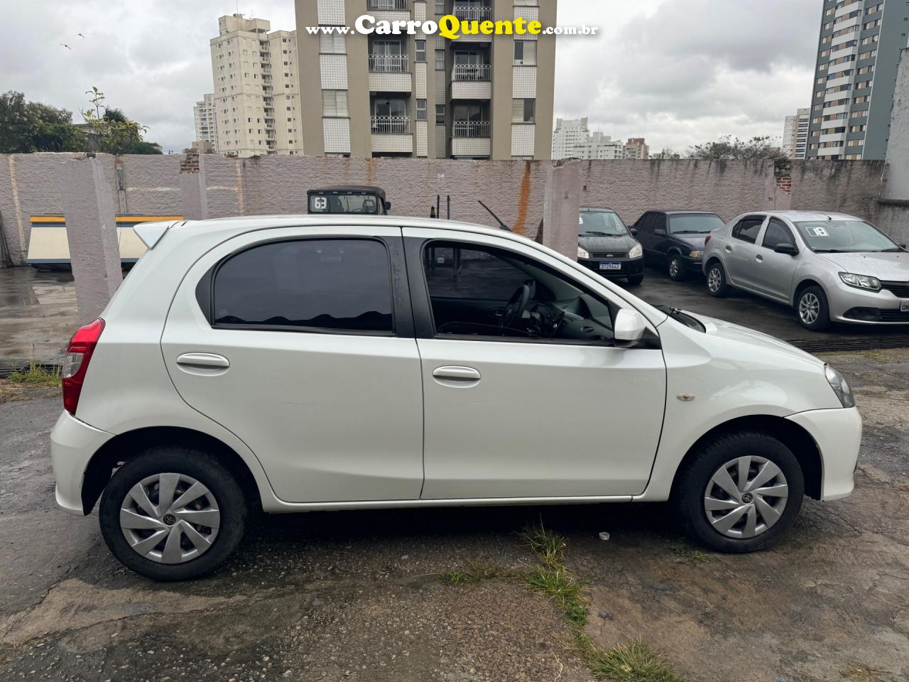 TOYOTA   ETIOS XS 1.5 FLEX 16V 5P AUT.   BRANCO 2018 1.5 FLEX - Loja