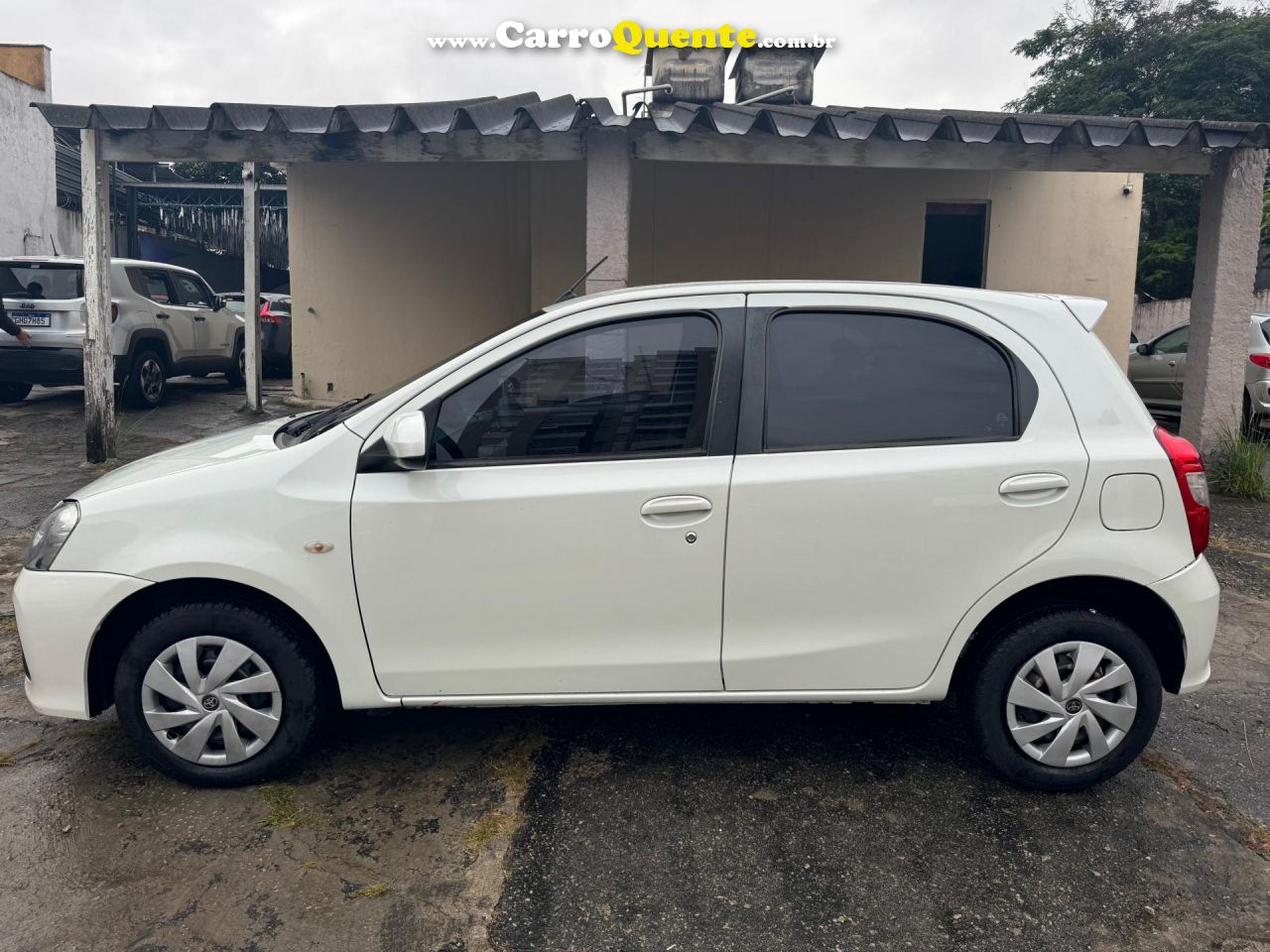 TOYOTA   ETIOS XS 1.5 FLEX 16V 5P AUT.   BRANCO 2018 1.5 FLEX - Loja