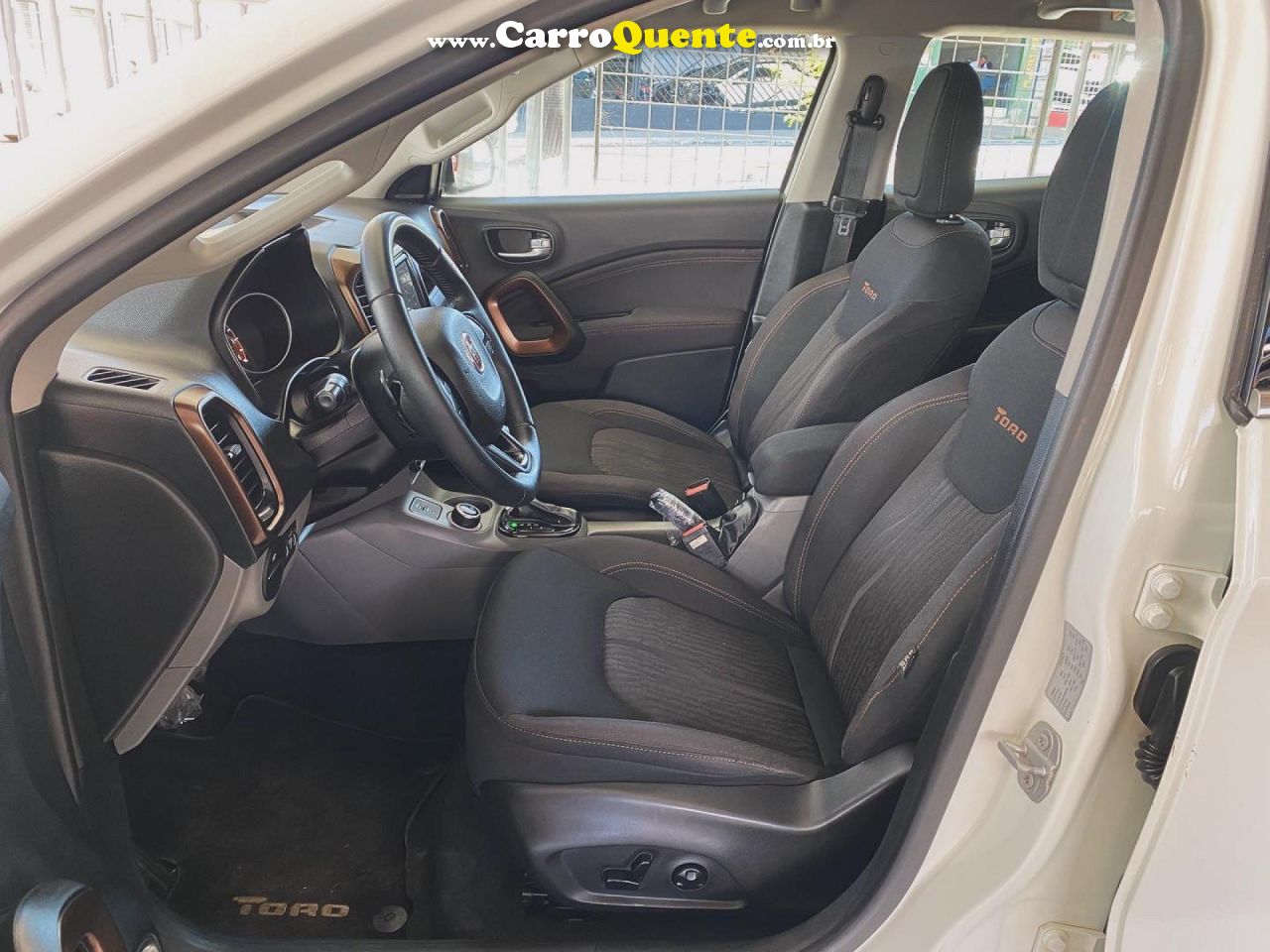 FIAT   TORO VOLCANO 2.0 16V 4X4 TB DIESEL AUT.   BRANCO 2020 2.0 DIESEL - Loja