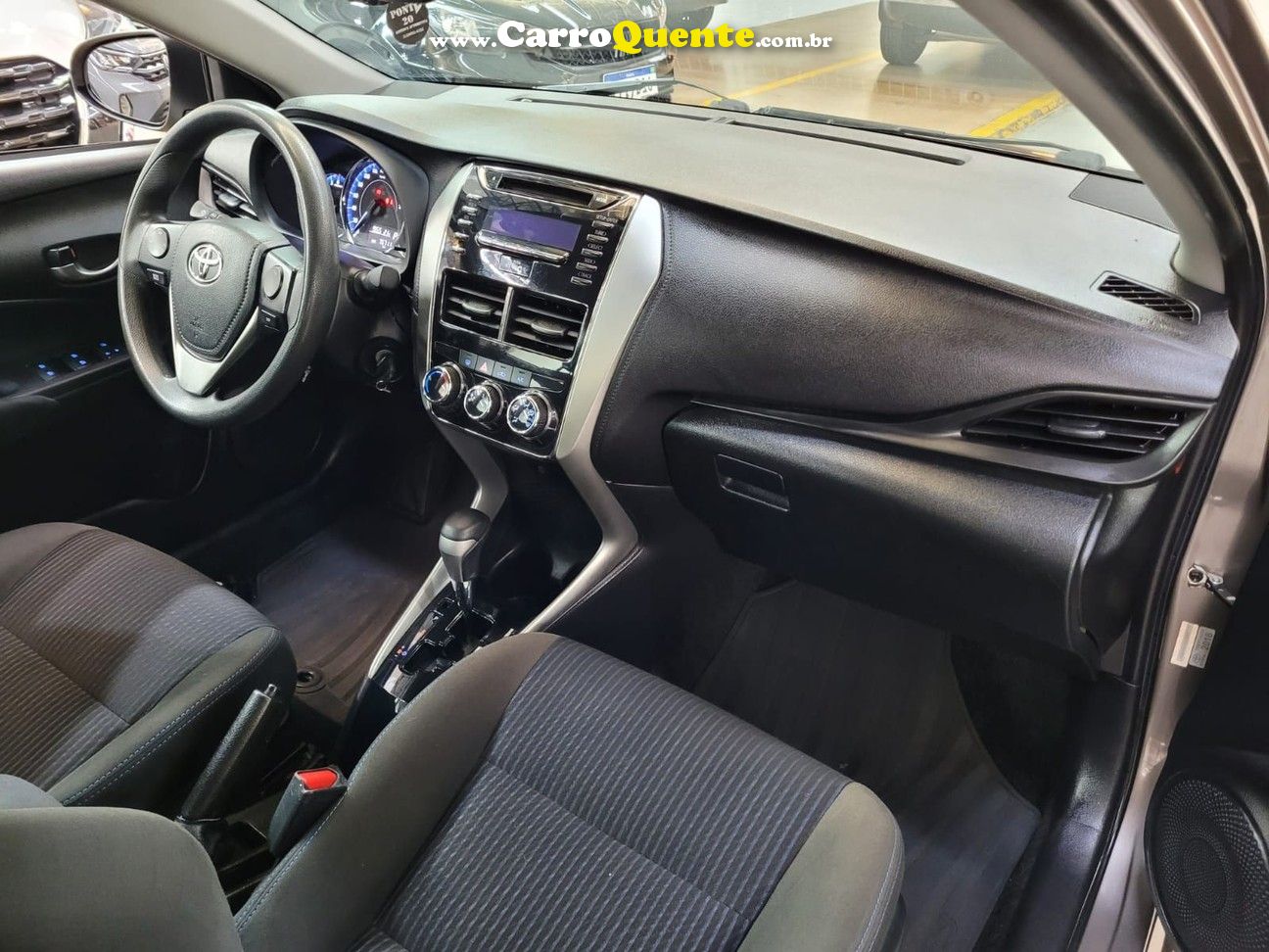 TOYOTA YARIS 1.5 16V SEDAN XL MULTIDRIVE AUTOMATICO - Loja