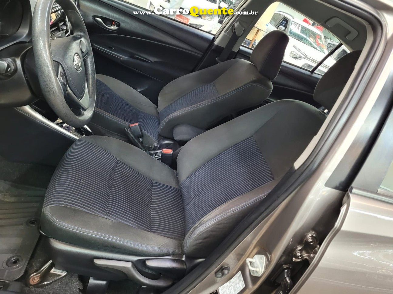 TOYOTA YARIS 1.5 16V SEDAN XL MULTIDRIVE AUTOMATICO - Loja