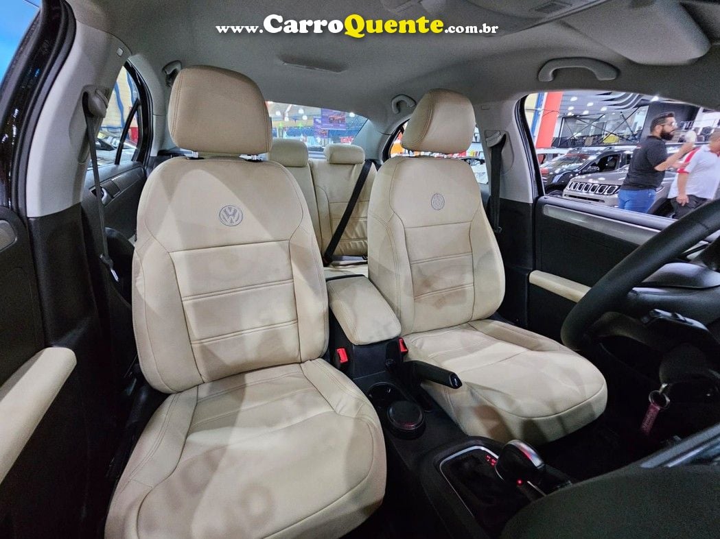 VOLKSWAGEN JETTA 2.0 TRENDLINE * C/ INTERIOR CARAMELO * - Loja