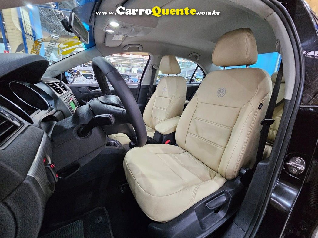 VOLKSWAGEN JETTA 2.0 TRENDLINE * C/ INTERIOR CARAMELO * - Loja