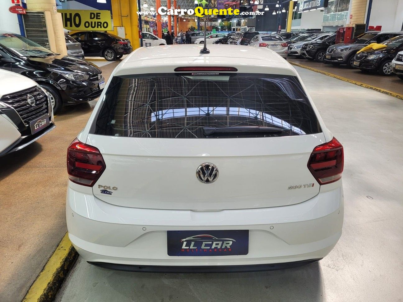 VOLKSWAGEN POLO 1.0 200 TSI COMFORTLINE - Loja