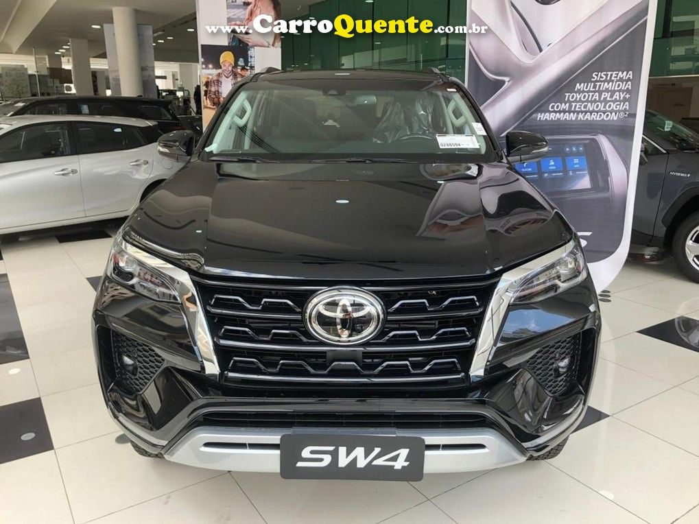 TOYOTA HILUX SW4 2.8 D-4D TURBO SRX 7L 4X4 - Loja