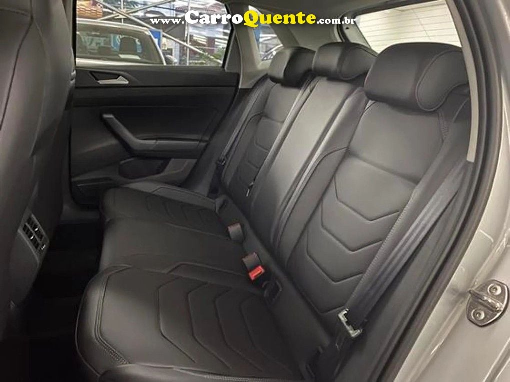 VOLKSWAGEN POLO 1.0 200 TSI HIGHLINE - Loja