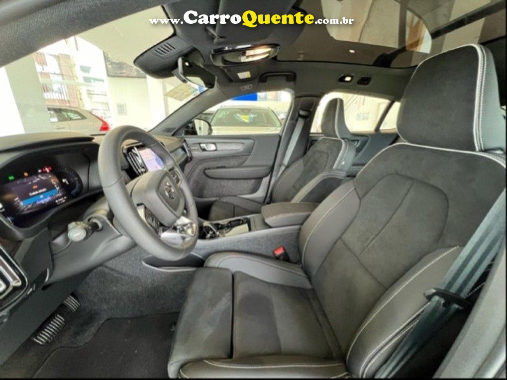 VOLVO C40 P8 RECHARGE TWIN ULTIMATE AWD 2024 - Loja