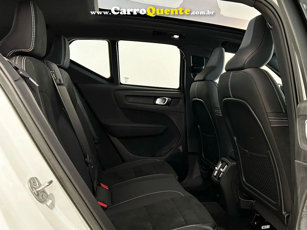 VOLVO XC40 P8 RECHARGE TWIN ULTIMATE AWD 2024 - Loja