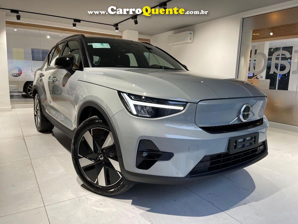 VOLVO XC40 P6 RECHARGE ELECTRIC PLUS 2024 - Loja