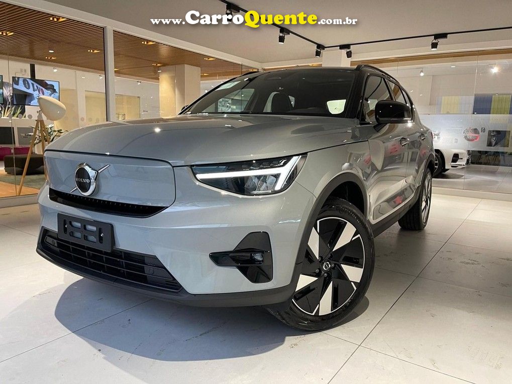 VOLVO XC40 P6 RECHARGE ELECTRIC PLUS 2024 - Loja