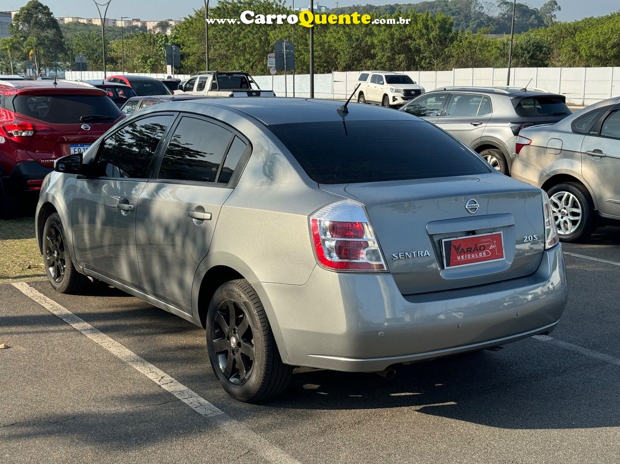 NISSAN SENTRA 2.0 S 16V - Loja