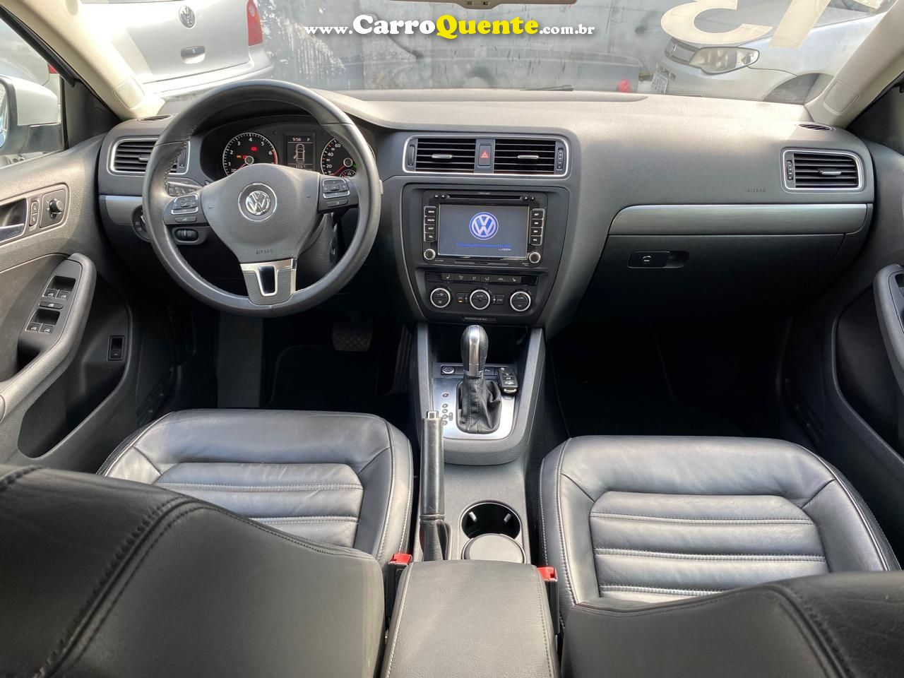 VOLKSWAGEN JETTA 2.0 COMFORTLINE 120CV - Loja