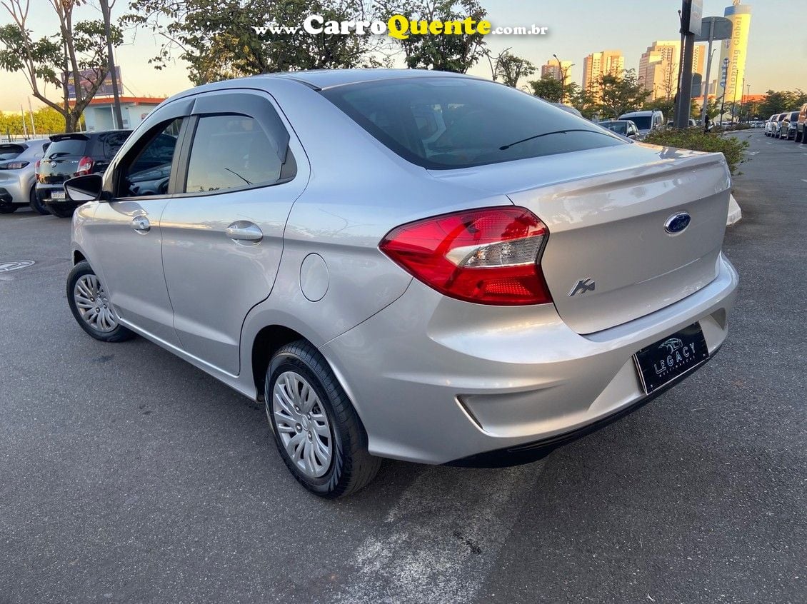 FORD KA 1.5 TIVCT SE SEDAN - Loja