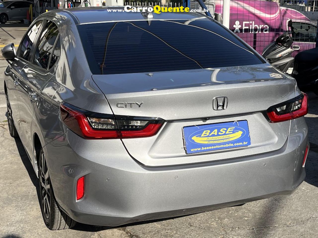 HONDA   CITY SEDAN TOURING 1.5 FLEX 16V 4P AUT.   PRATA 2022 1.5 FLEX - Loja