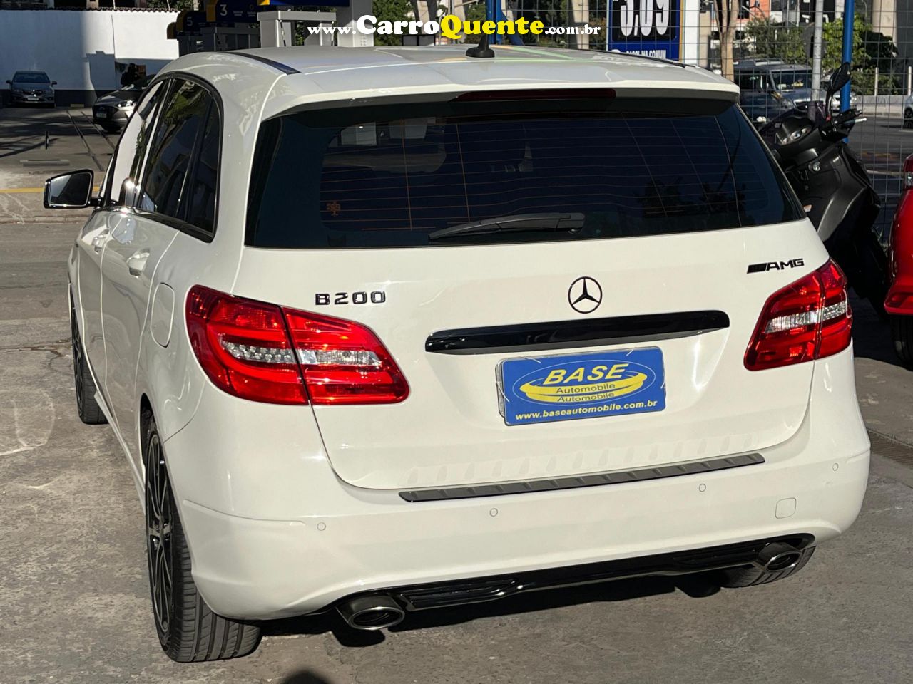 MERCEDES-BENZ   CLASSE B 200 CGI 1.6 TB SPORT 156CV AUT   BRANCO 2013 1.6 GASOLINA - Loja