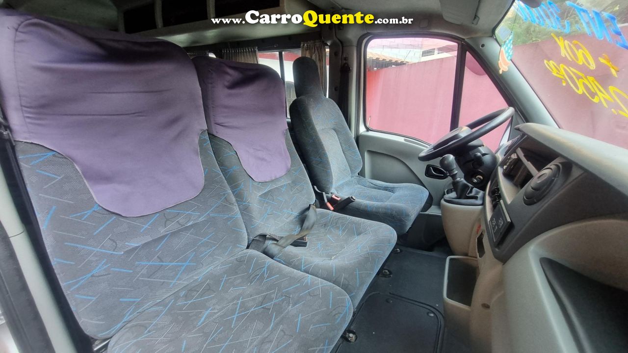 RENAULT   MASTER EUROLAF 2.5    CINZA 2013 2.5 DIESEL - Loja