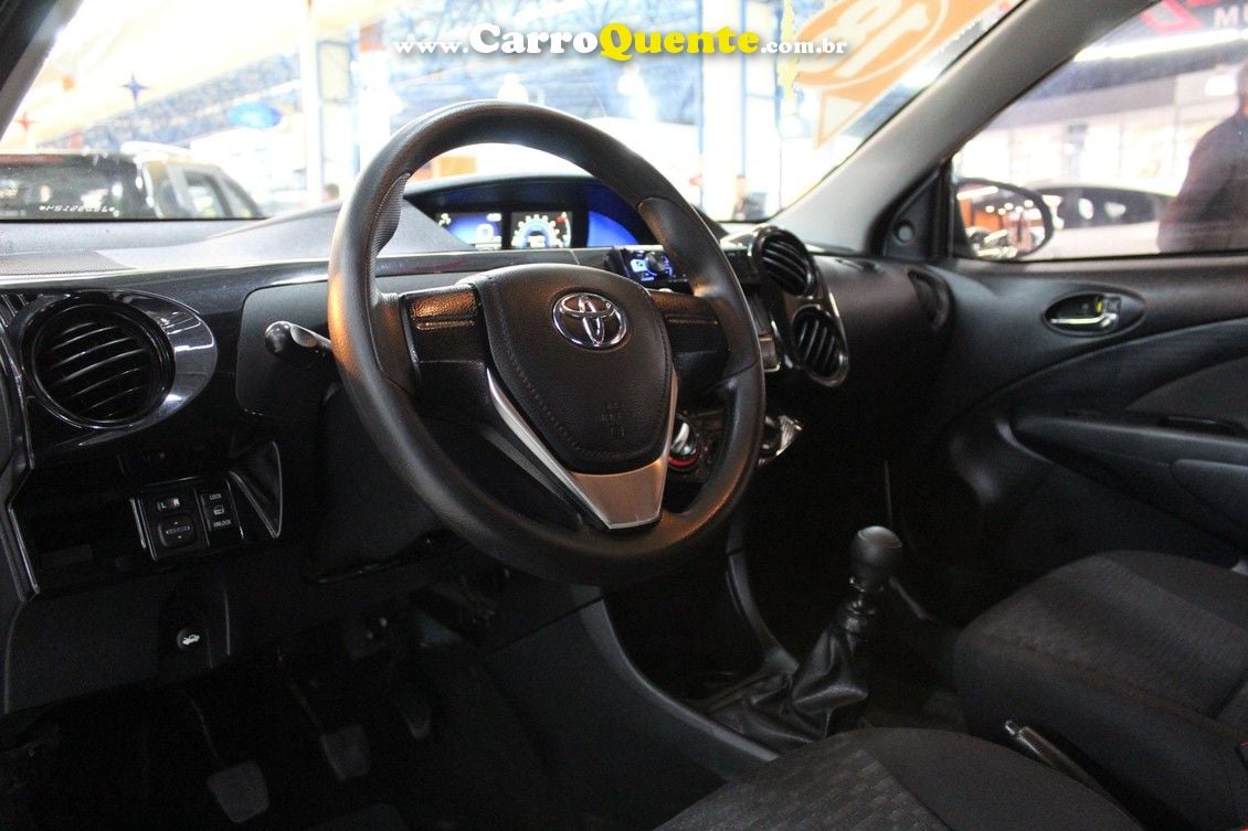 TOYOTA ETIOS 1.3 X 16V - Loja