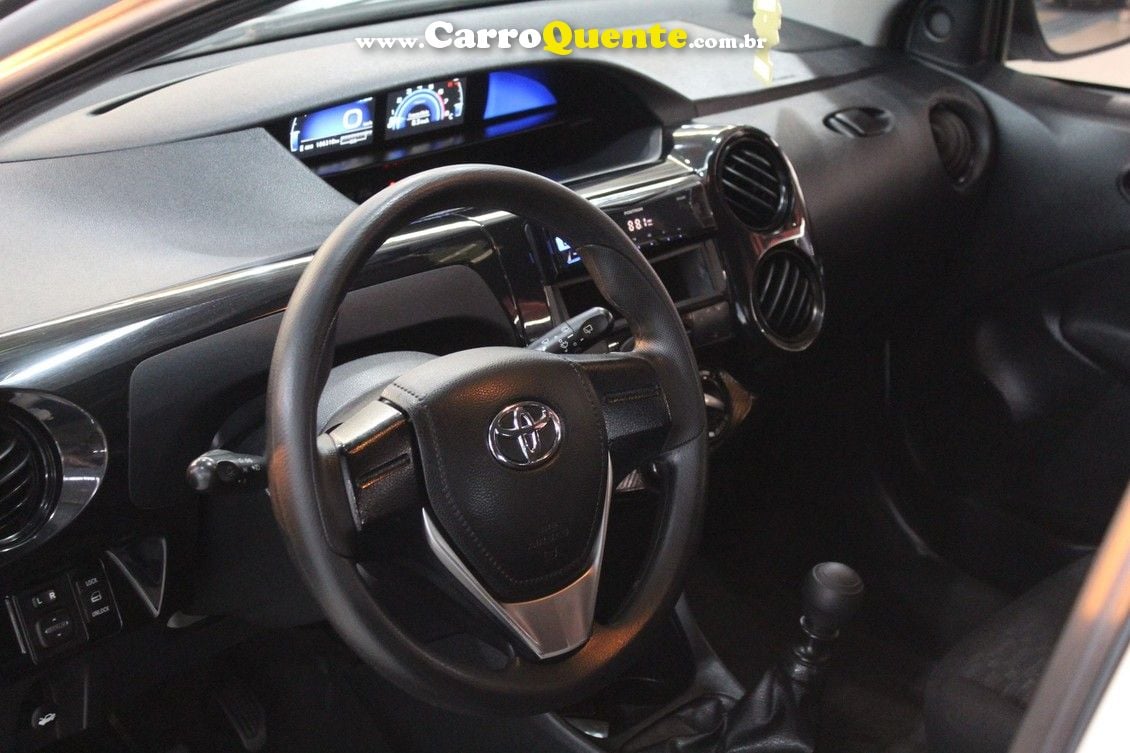 TOYOTA ETIOS 1.3 X 16V - Loja