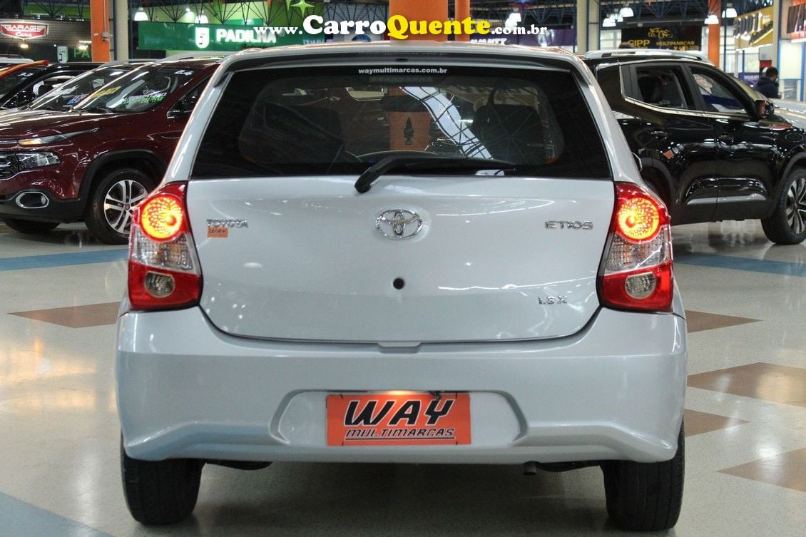 TOYOTA ETIOS 1.3 X 16V - Loja