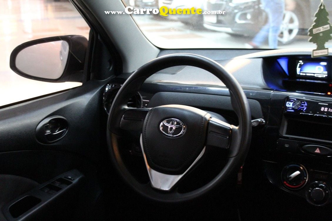 TOYOTA ETIOS 1.3 X 16V - Loja