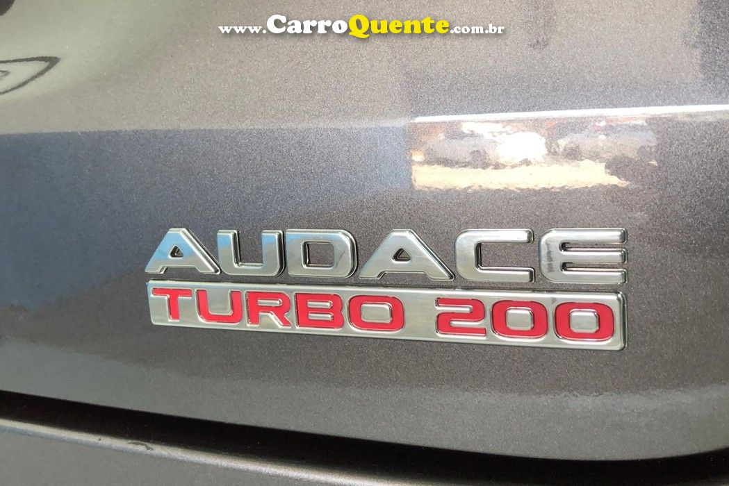 FIAT FASTBACK 1.0 TURBO 200 AUDACE - Loja