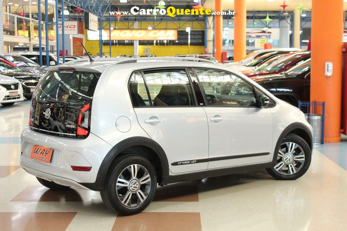 VOLKSWAGEN CROSS UP 1.0 TSI 12V - Loja