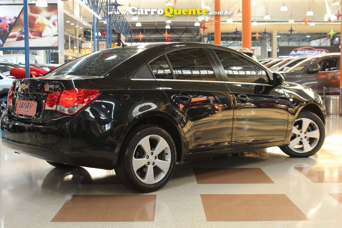 CHEVROLET CRUZE 1.8 LT 16V SEDAN - Loja