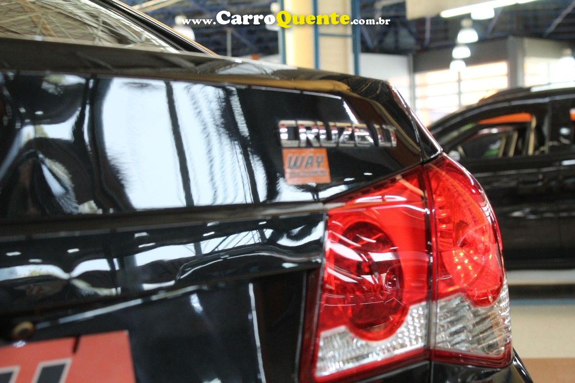 CHEVROLET CRUZE 1.8 LT 16V SEDAN - Loja