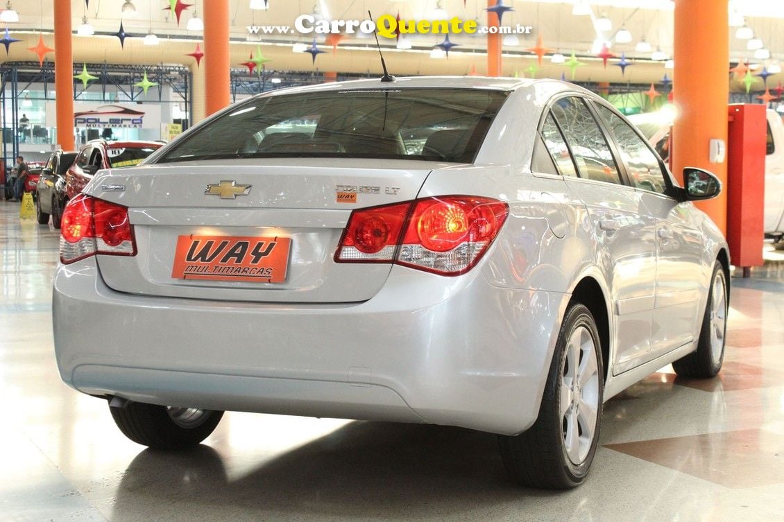 CHEVROLET CRUZE 1.8 LT 16V SEDAN - Loja