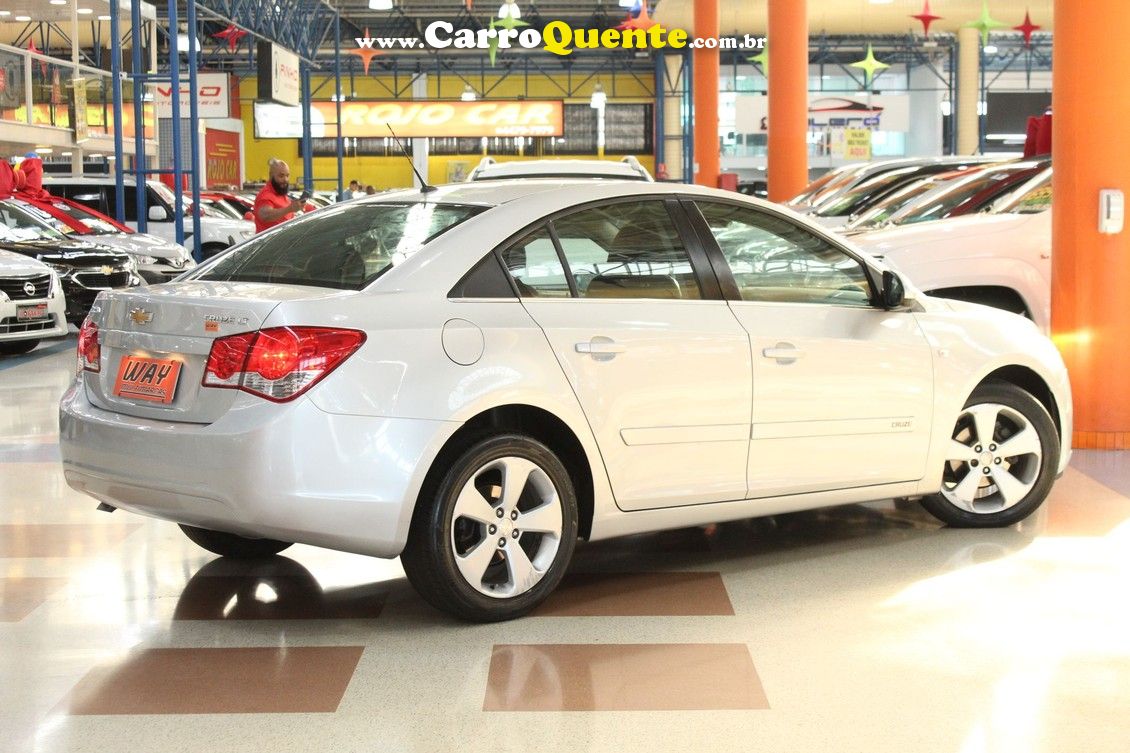 CHEVROLET CRUZE 1.8 LT 16V SEDAN - Loja