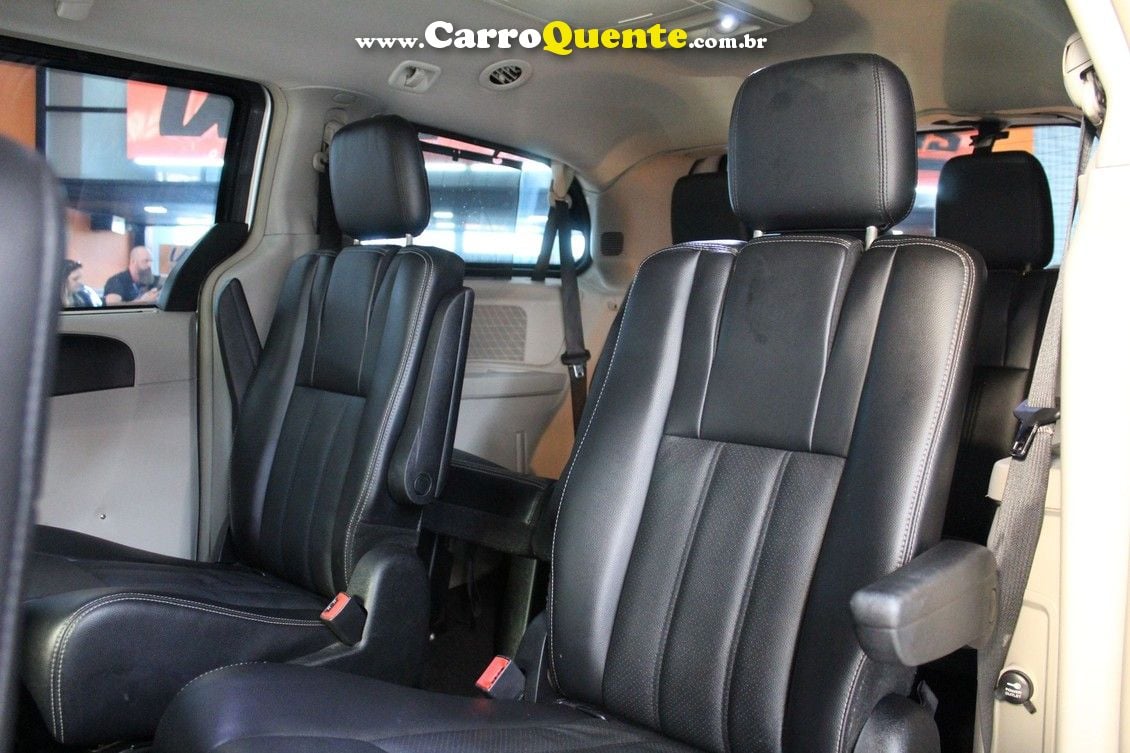 CHRYSLER TOWN & COUNTRY 3.6 TOURING V6 24V - Loja