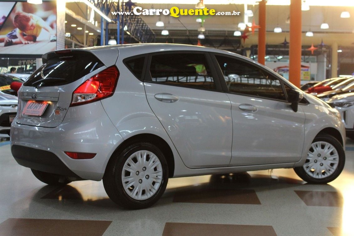 FORD FIESTA 1.6 SE HATCH 16V - Loja