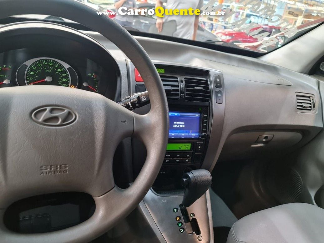 TUCSON 2.0 MPFI GLS 143CV 2WD SÓ 89 MIL KM ! - Loja