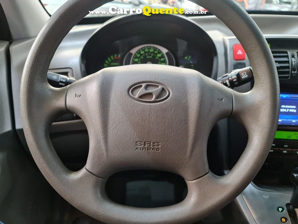 TUCSON 2.0 MPFI GLS 143CV 2WD SÓ 89 MIL KM ! - Loja