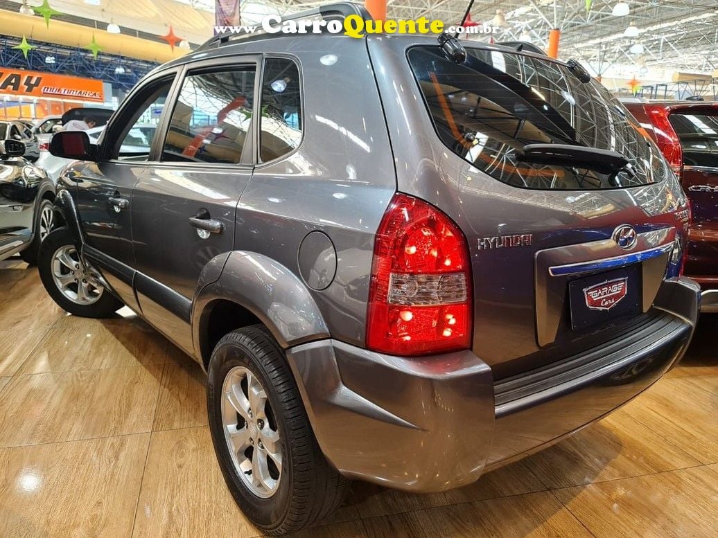 TUCSON 2.0 MPFI GLS 143CV 2WD SÓ 89 MIL KM ! - Loja