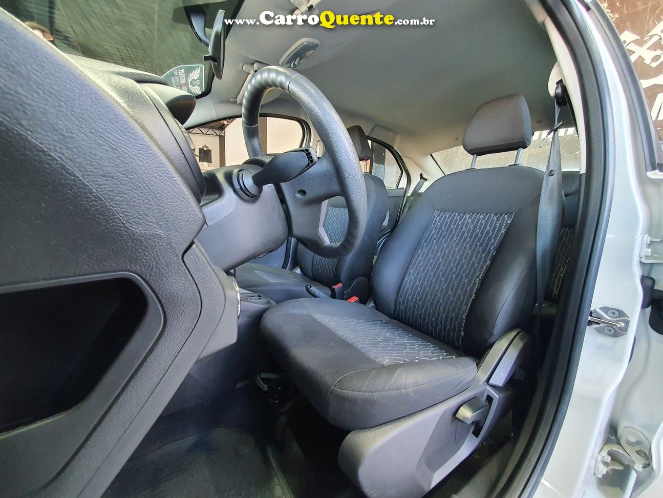 FORD KA 1.5 TIVCT SE SEDAN - Loja