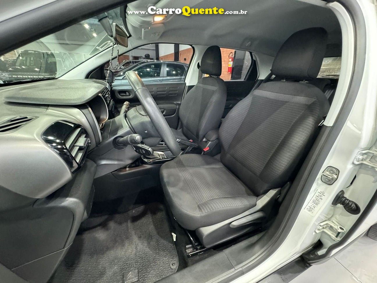 CITROEN C4 CACTUS 1.6 VTI 120 FEEL PACK EAT6 - Loja