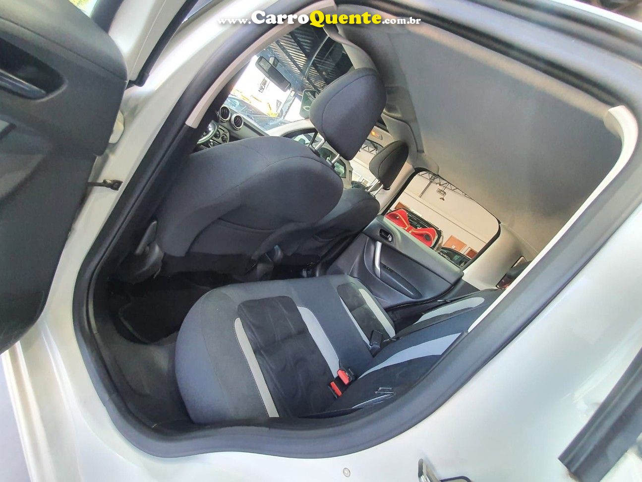 CITROEN C3 1.6 TENDANCE 16V - Loja