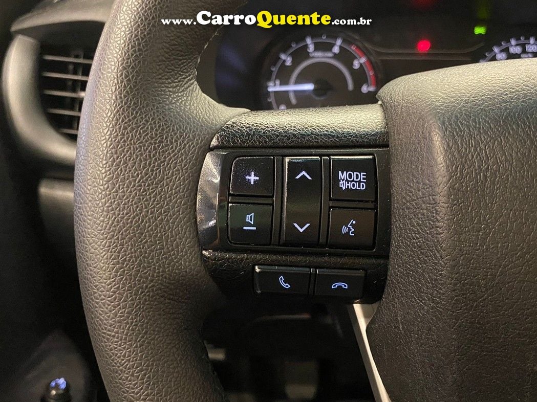 TOYOTA HILUX 2.8 D-4D TURBO CD POWER PACK 4X4 - Loja