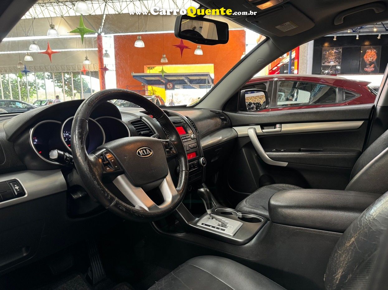 KIA SORENTO 2.4 16V EX 7L - Loja