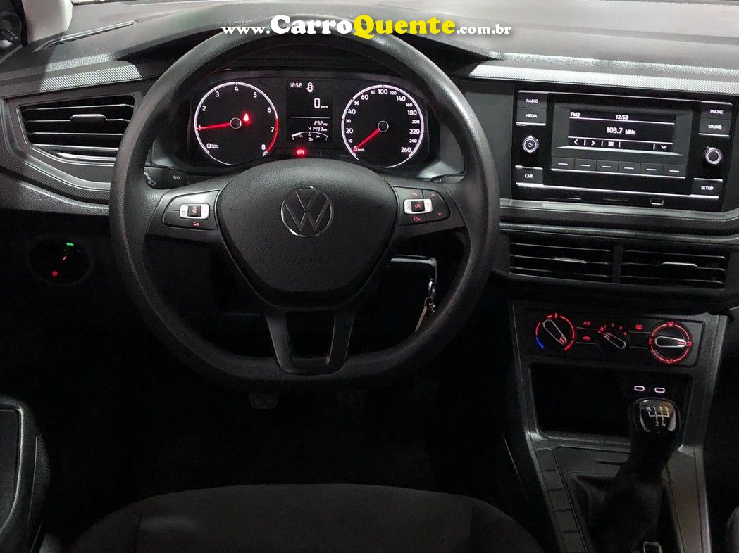 VOLKSWAGEN POLO 1.0 MPI TRACK - Loja