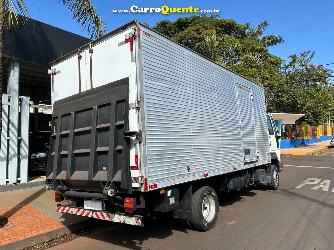 FORD CARGO 815  - Loja