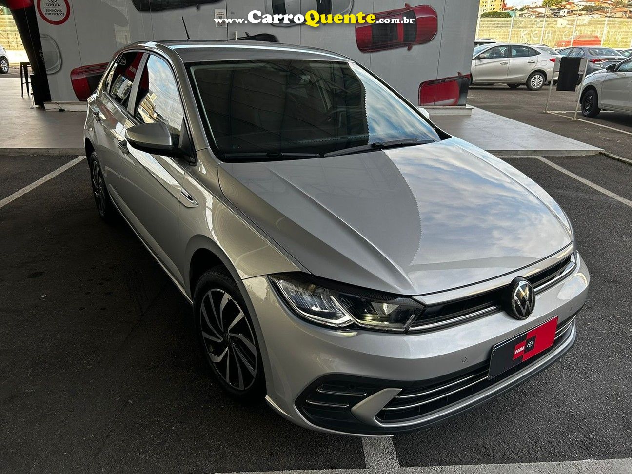 VOLKSWAGEN POLO 1.0 200 TSI HIGHLINE - Loja