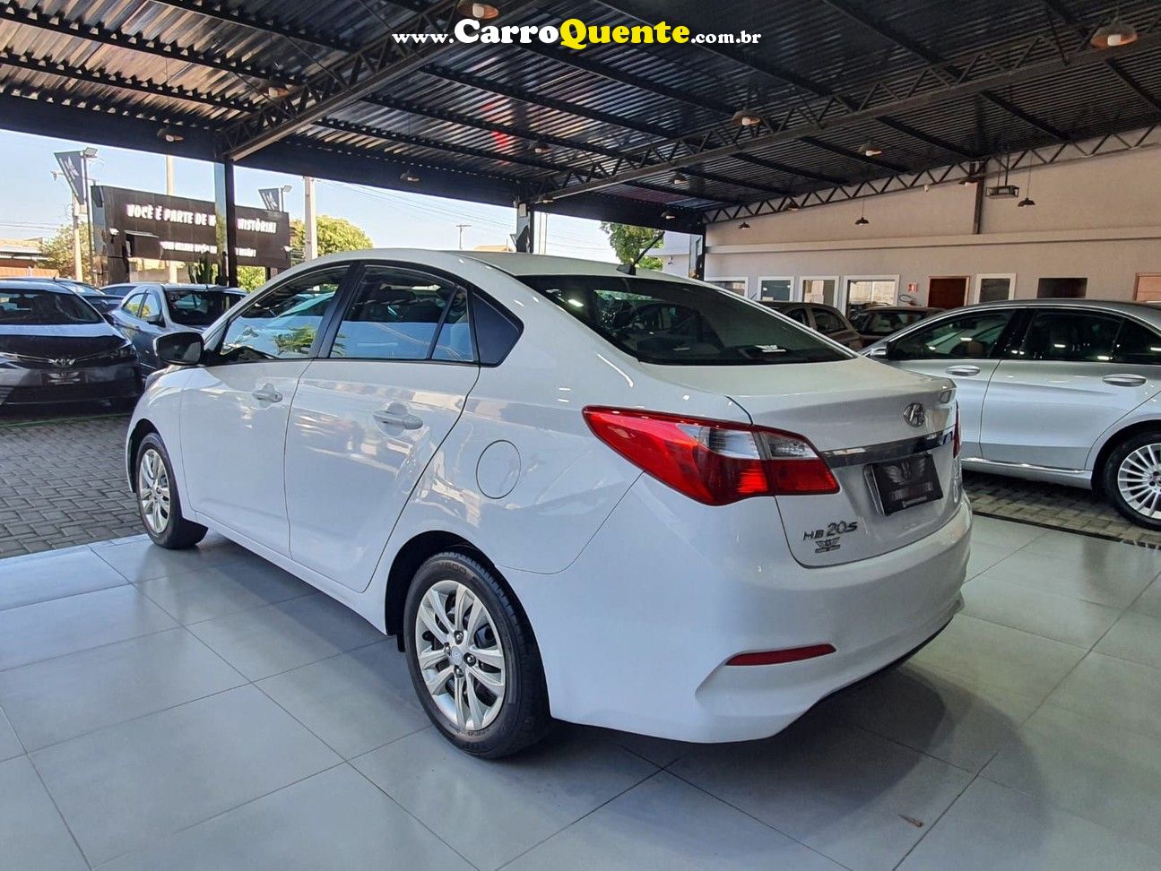 HYUNDAI HB20S 1.6 COMFORT PLUS 16V - Loja