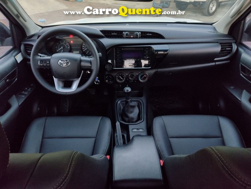 Toyota HILUX 2.8 POWER PACK 4X4 CD 16V DIESEL 4P MANUAL - Loja