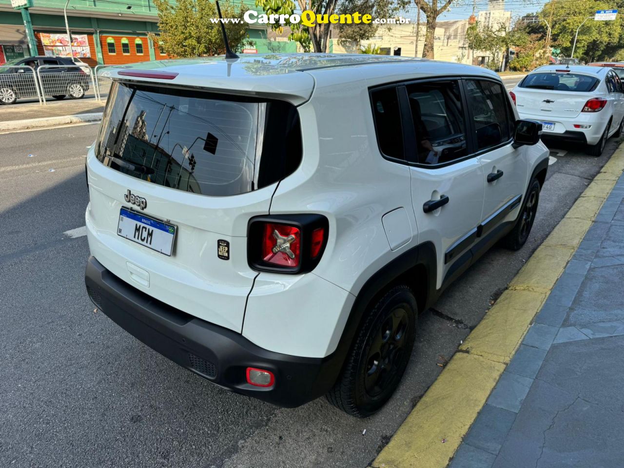 JEEP   RENEGADE1.8 4X2 FLEX 16V AUT.(PCD)   BRANCO 2020 1.8 FLEX - Loja