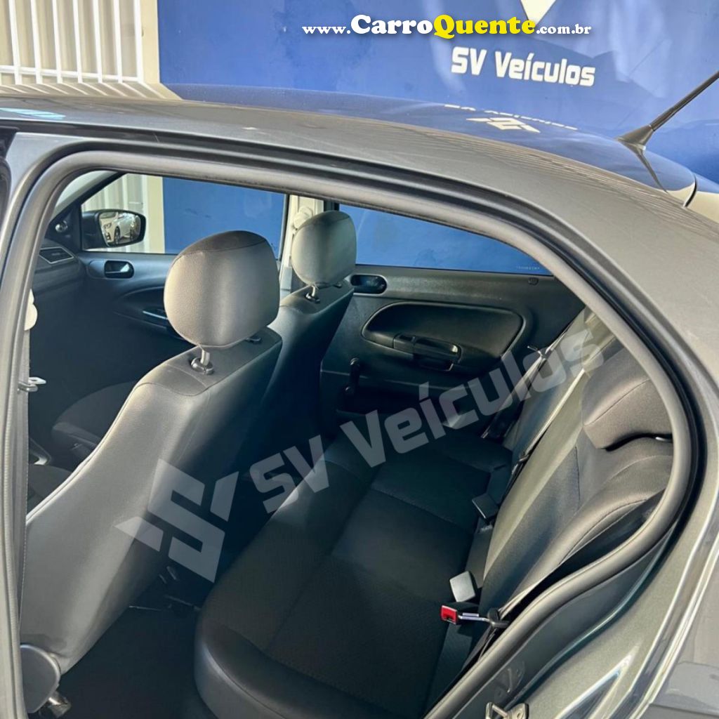 VOLKSWAGEN   VOYAGE 1.6 L AF5   CINZA 2022 1.6 FLEX - Loja