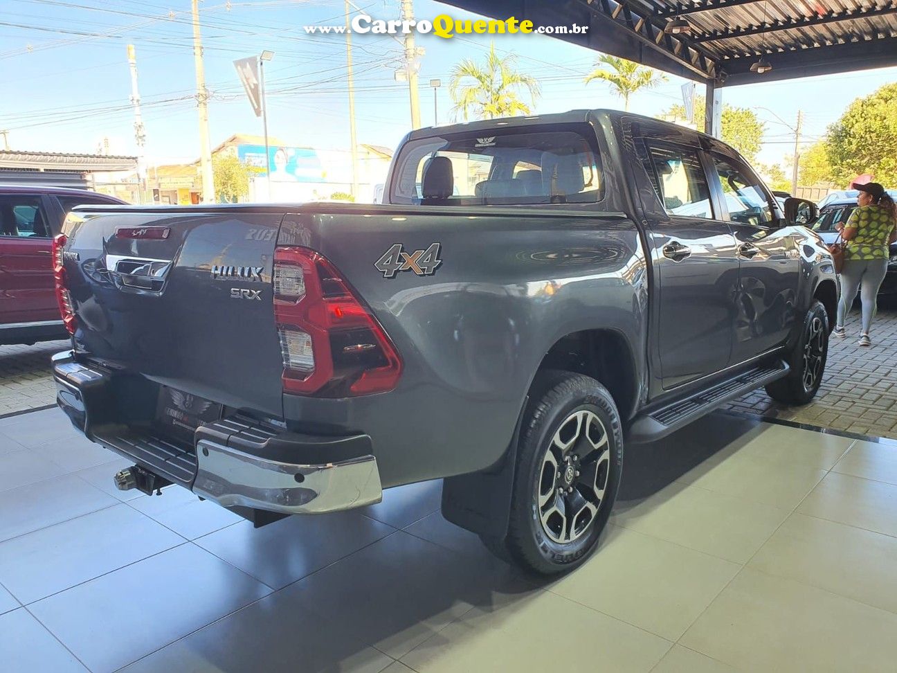 TOYOTA HILUX 2.8 SRV 4X4 CD 16V - Loja